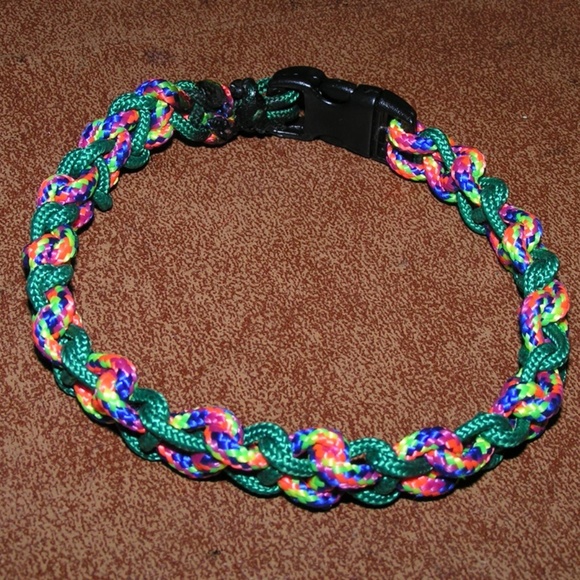 Multi Color Para Cord Small Animal Unisex Bracelet - Picture 1 of 6